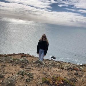 Meet your Posher, Katelyn